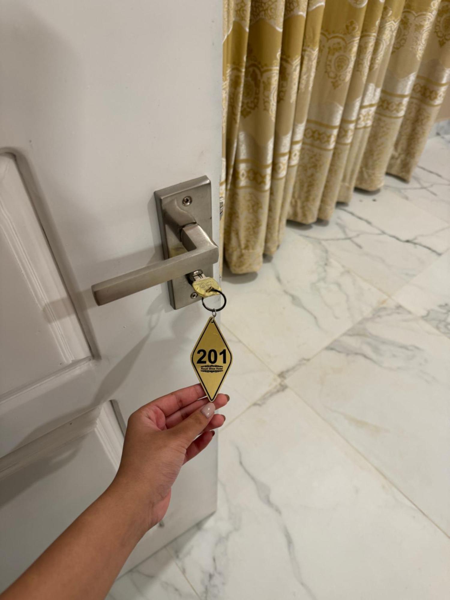 Royal Bliss Hotel Νουβάρα Ελίγια Εξωτερικό φωτογραφία