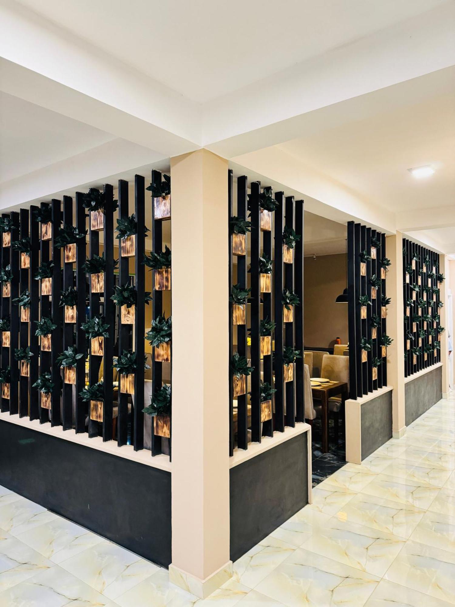 Royal Bliss Hotel Νουβάρα Ελίγια Εξωτερικό φωτογραφία