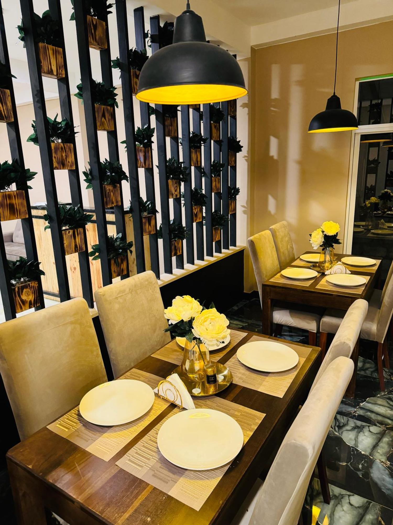 Royal Bliss Hotel Νουβάρα Ελίγια Εξωτερικό φωτογραφία